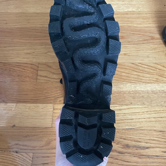 Gucci Leather ankle boot with Sylvie Web - Picture 6 of 12